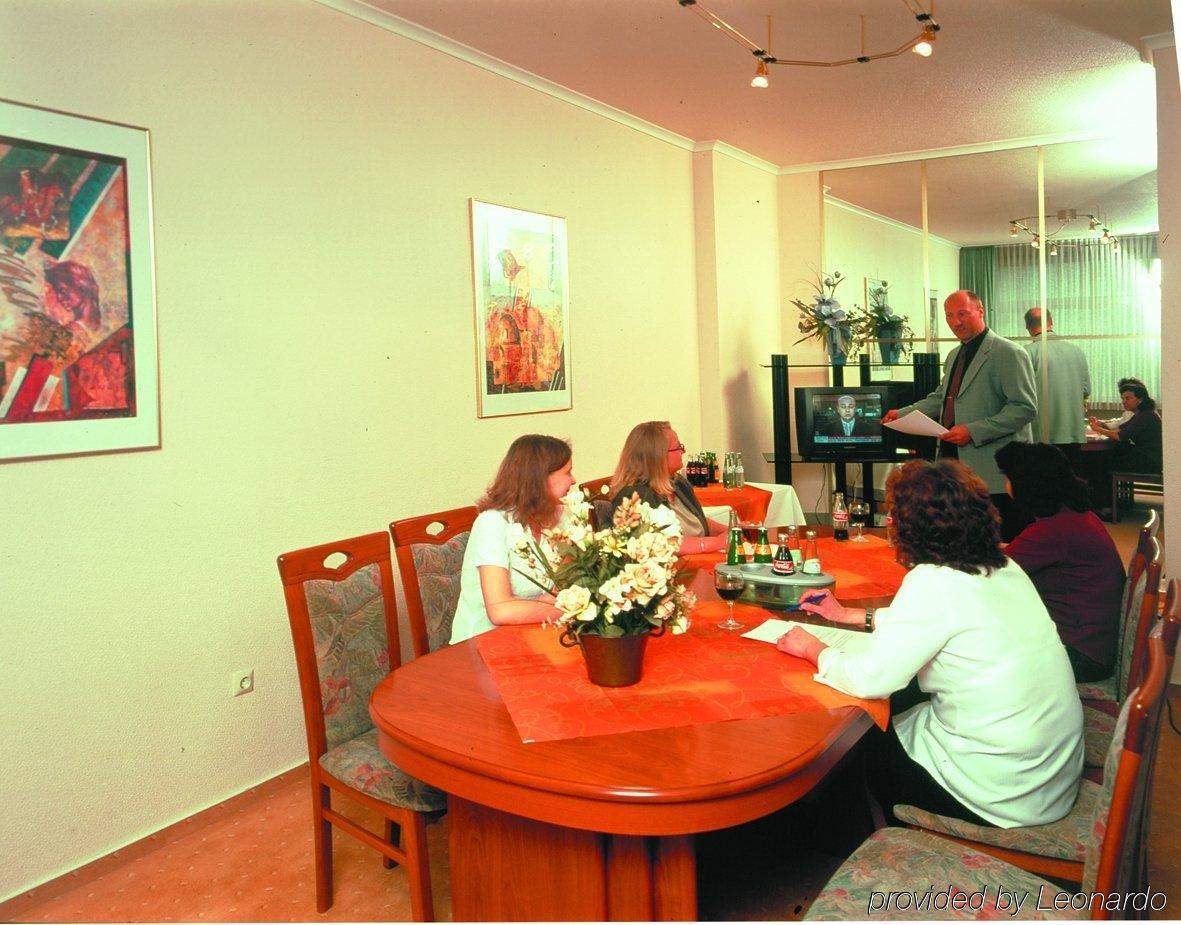 City Hotel By Celina Hagen  Facilidades foto